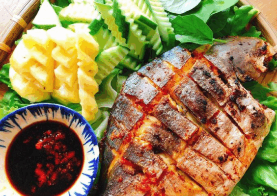 Cá chim nướng muối ớt món ngon cay cay giòn giòn thơm ngon