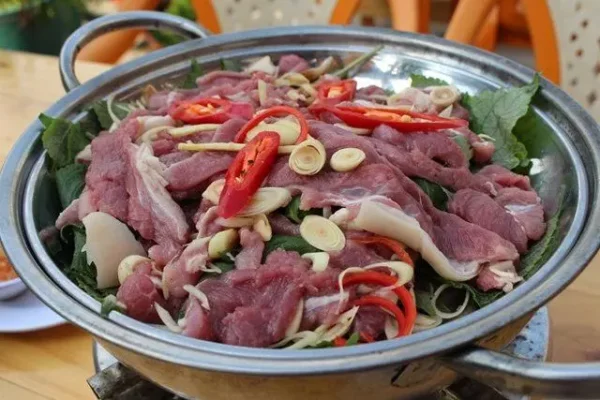 Lẩu dê hấp xả