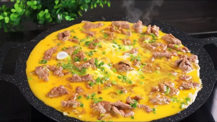 Bữa cơm gia đình: Trứng chiên thị bằm