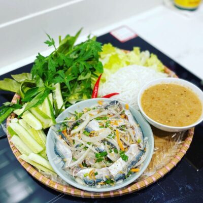 Gỏi cá trích là món hải sản siêu ngon