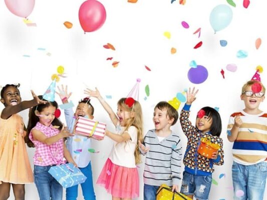 Top 10 Quà Tặng Quốc Tế Thiếu Nhi Cực Chất Cho Bé Yêu