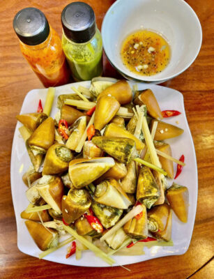 Ốc Ụ Vàng Vừa Lạ Vừa Quen