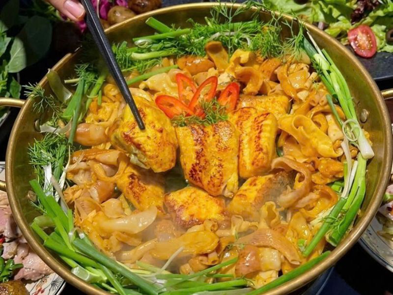 Cá lăng đuôi đỏ sống